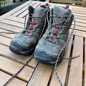 Cabela’s Hiking Boots